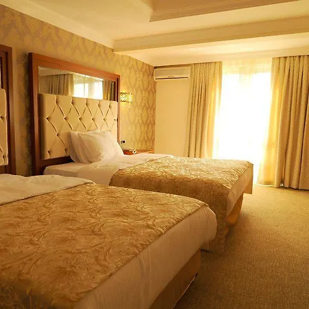 Royal Hotel 4*