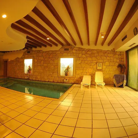 Royal Hotel 4*